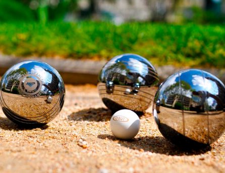 Pétanque chez Bernasconi
