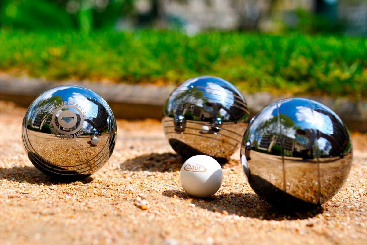 Pétanque chez Bernasconi